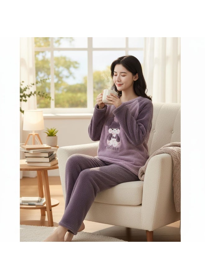طقم بيجامة نسائية من المخمل – ملابس مريحة للمنزل بفصل الشتاء مع رسمة أرنب لطيف، ملابس نوم ناعمة ودافئة - Image 3